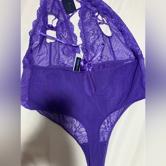 NWT| Teddy Open Cups Lingerie - Picture 3 of 11